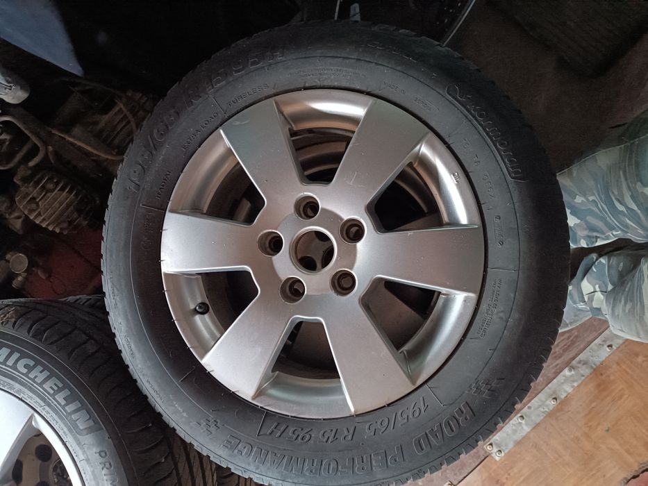 Продам шини Kormoran Road Performance 195 65 R15 95H