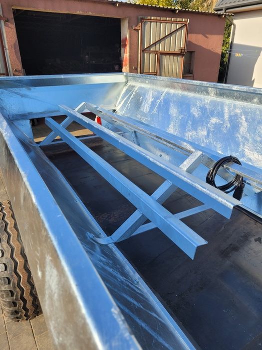 Rozsiewacz  wapna rcw 3 komunalny  piaskarka,  solarka,  piast