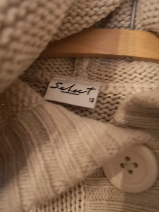 Sweter rozpinany z kapturem