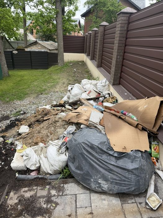 Вивіз сміття , хламу, меблів, строй мусора, та іншого мотлоху, техніки