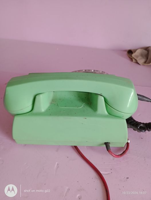 Telefon stacjonarny lata 70-80 ubiegłego wieku
