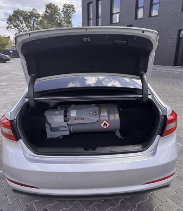 Продам Hyundai  Sonata  2015