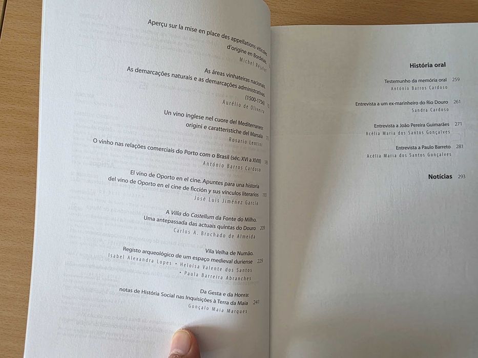 2 números da revista "Douro Estudos & Documentos"