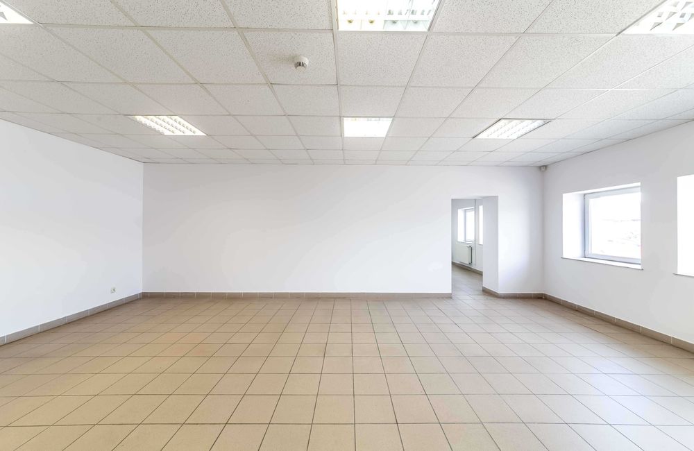 przestronny lokal na parterze