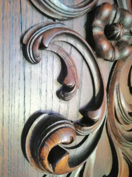 Estante decorativa, requintada e de qualidade (Nogueira)