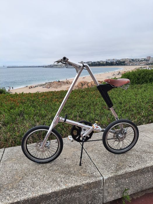 Bicicleta strida dobrável