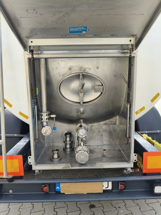 Cysterna spozywcza schrader lekka