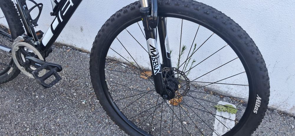 Btt 29 L travoes hidraulicos