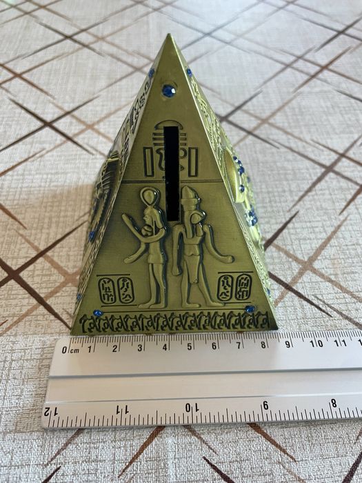 Mealheiro piramide Egito NOVO