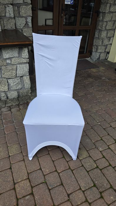 Krzesła bankietowe wraz z pokrowcami