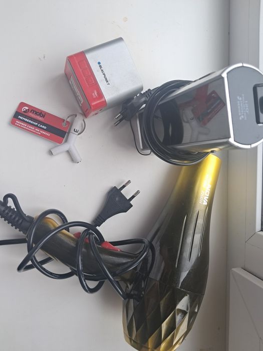 Фен блютуз колонка годинникпроектор перехідник для навушників павербан