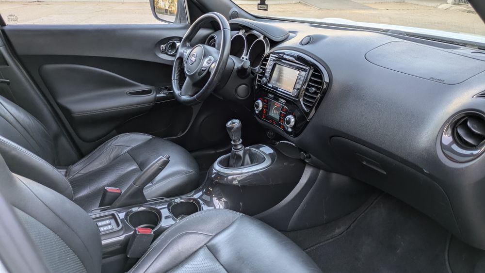 Nissan juke biała perła