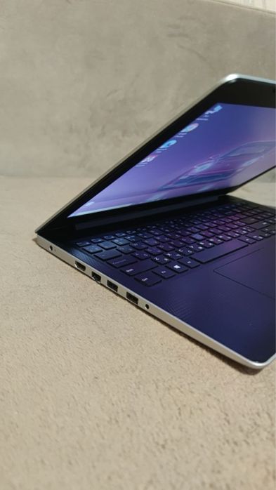 Ноутбук Dell Бізнес-клас Core i3-8gen / DDR4 / SSD M.2 / Стан ідеал!
