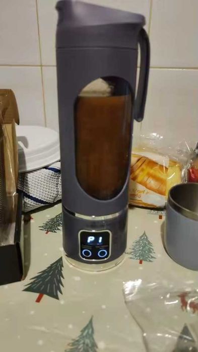 Liquidificador portátil, mixer portátil, máquina de suco com carregamento USB, adequado para fazer smoothies, milkshakes e sucos de frutas NOVO