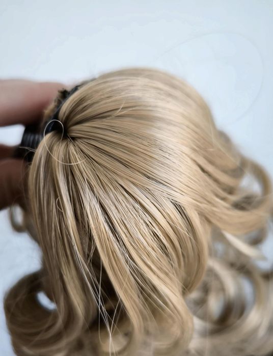 Шиньон на крабику, пишний хвіст, штучне волосся