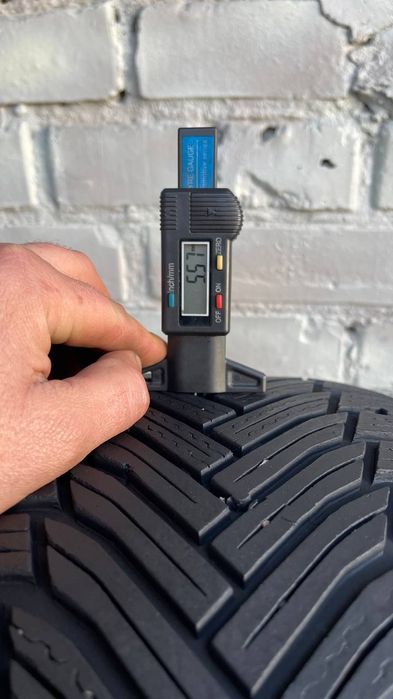 Шини б/у 215 60 R16 Michelin Alpin 6