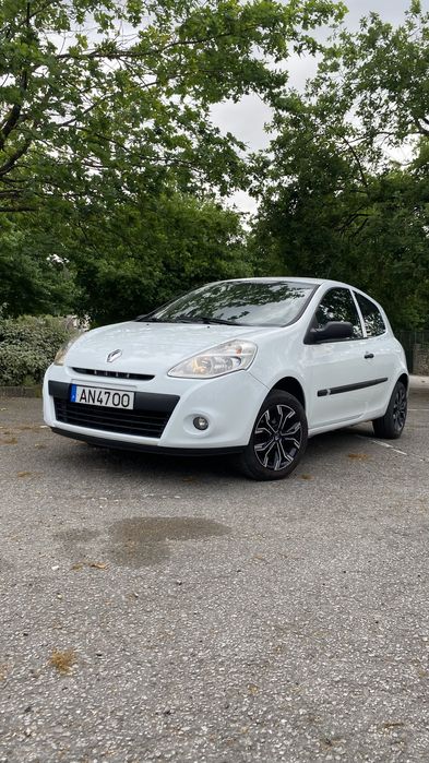 Renault Clio III Dynamique S  1.5 dCi 85cv (65kW) 2011
