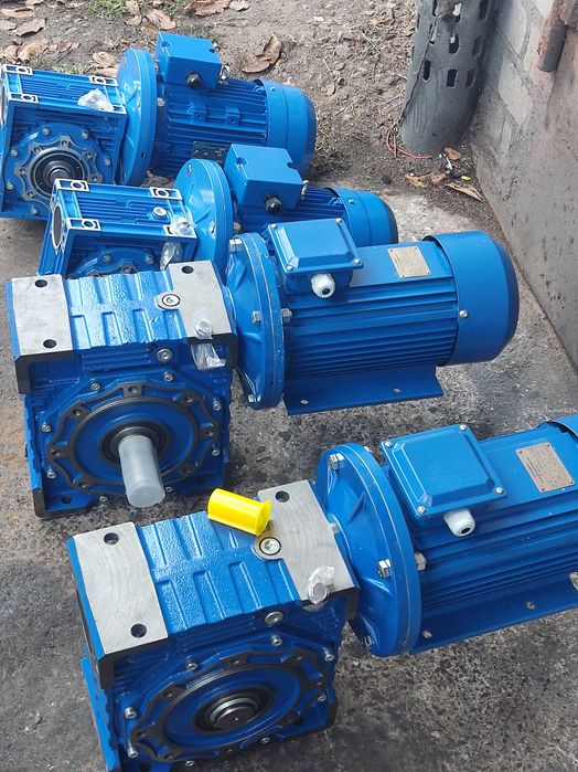 Мотор-редуктор NMRV30, 40, 50, 63, 90, 110, 130, 150 с мотором