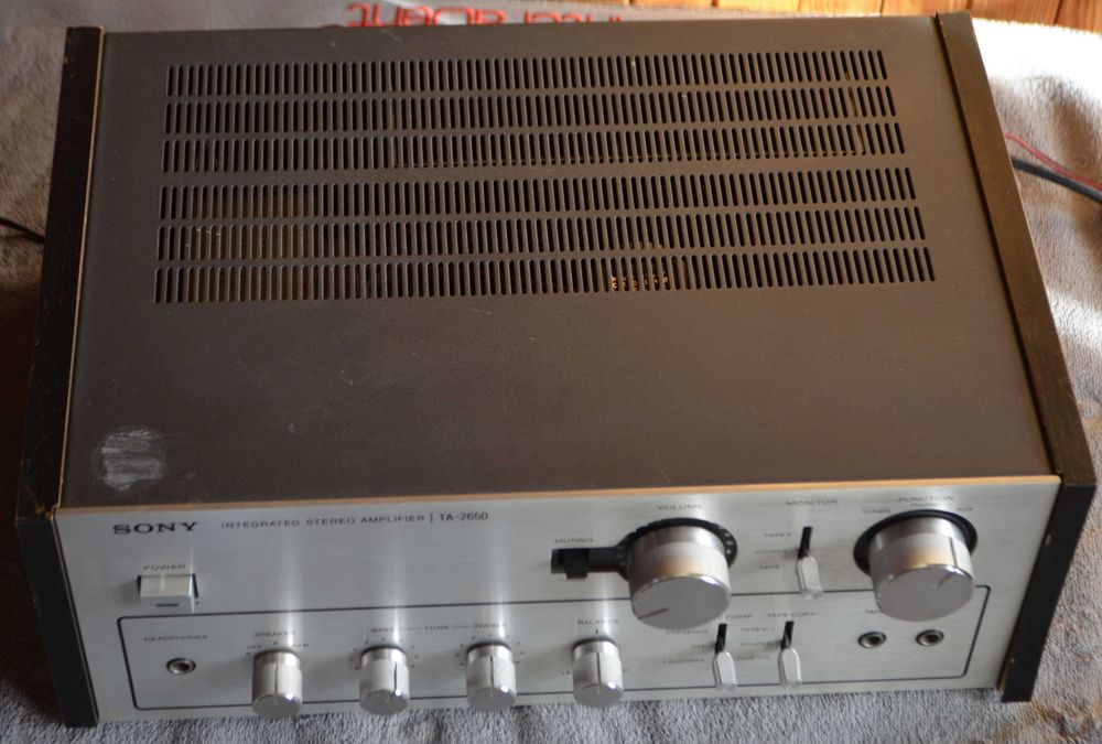 Vintage Sony TA-2650 wzmacniacz stereo z lat `70-tych