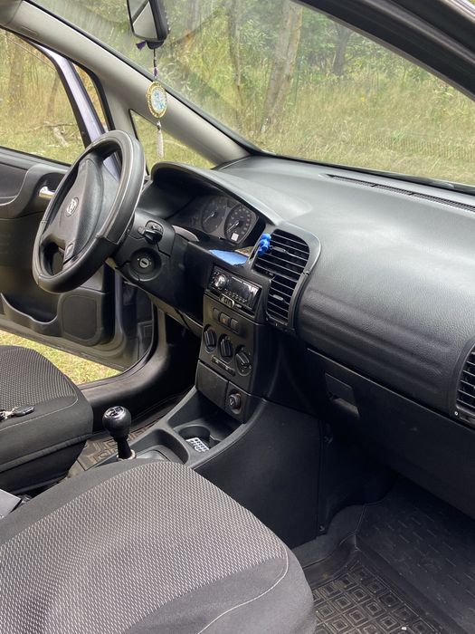 Продам Opel Zafira A