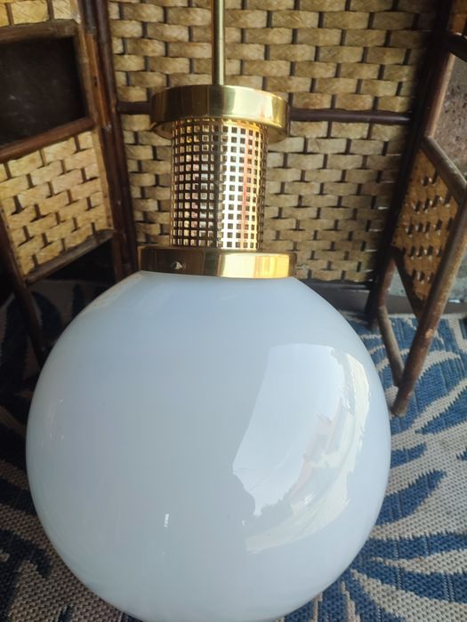 Lampa mosiężna z czasów PRL - duża kula