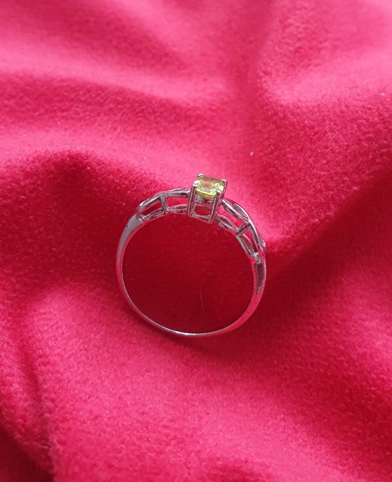 Pierścionek srebro 925 z naturalnym oliwinem perydot