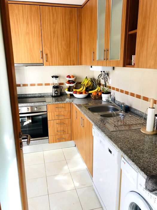 Apartamento muito bonito e acolhedor perto de uma praia de sonho! - com vista para o jardim e 2 varandas