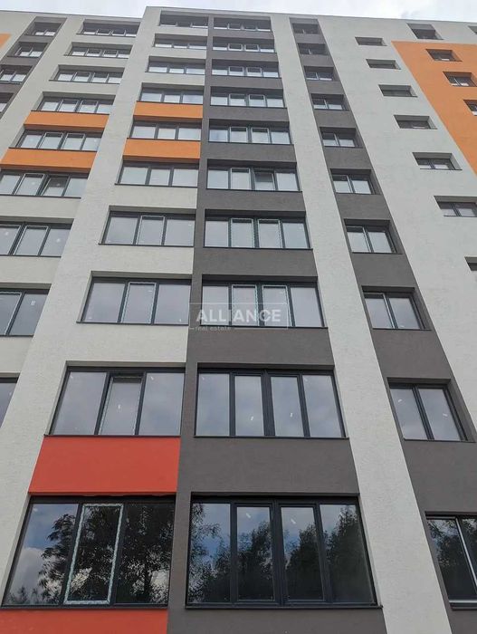 Готова 1 км квартира в спокійному районі міста