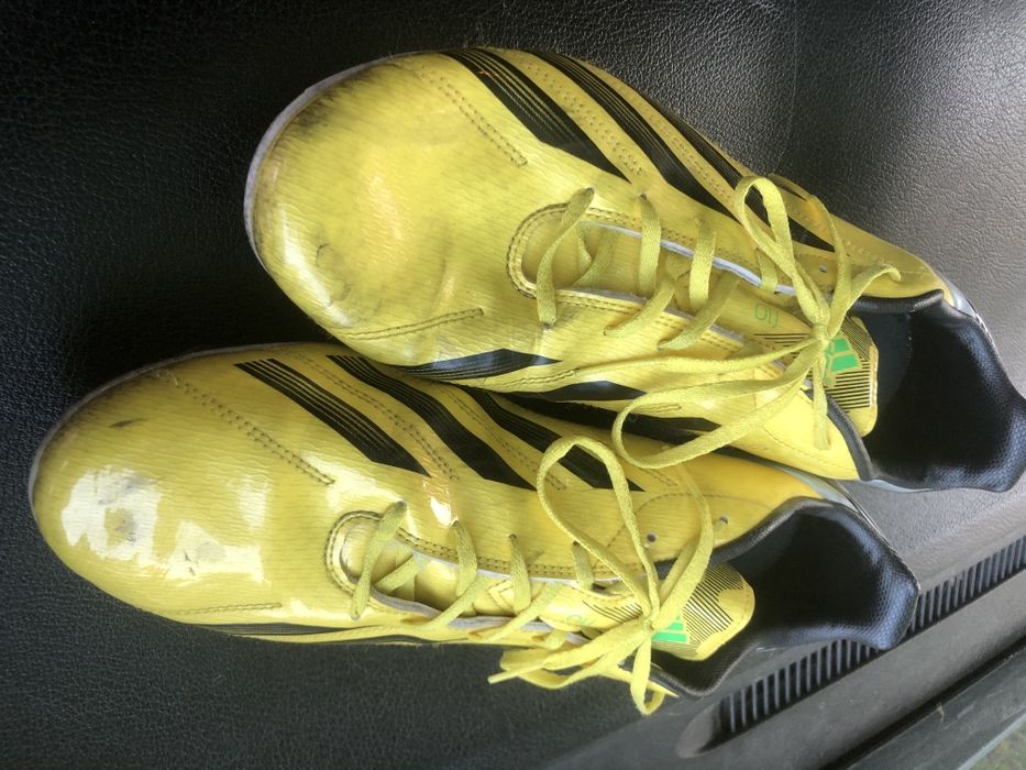 Chuteiras adidas F10 TRX FG Amarelas – Tamanho 48 (Raro)