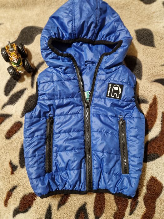 Жилетка (безрукавка) и джогеры  на мальчика