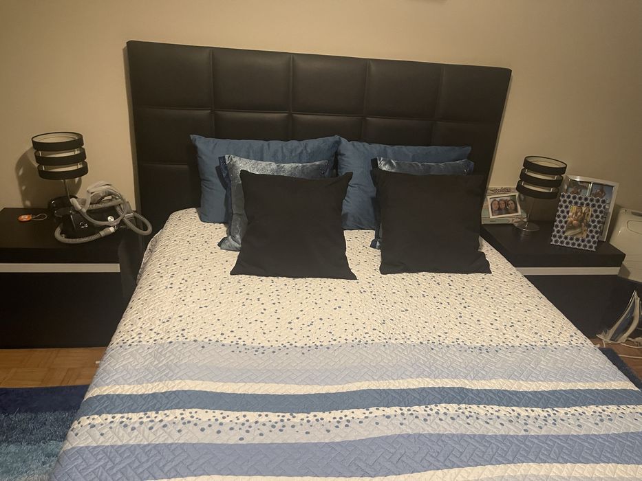 Vendo cama sommier praticamente nova com cabeceira
