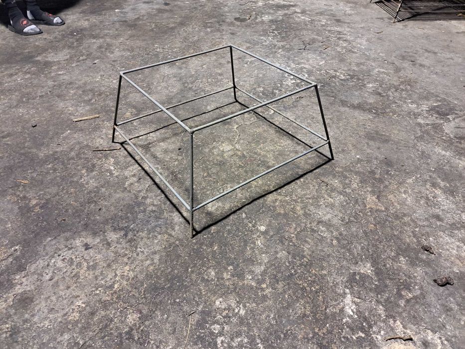 Podstawka/stojak pod ule