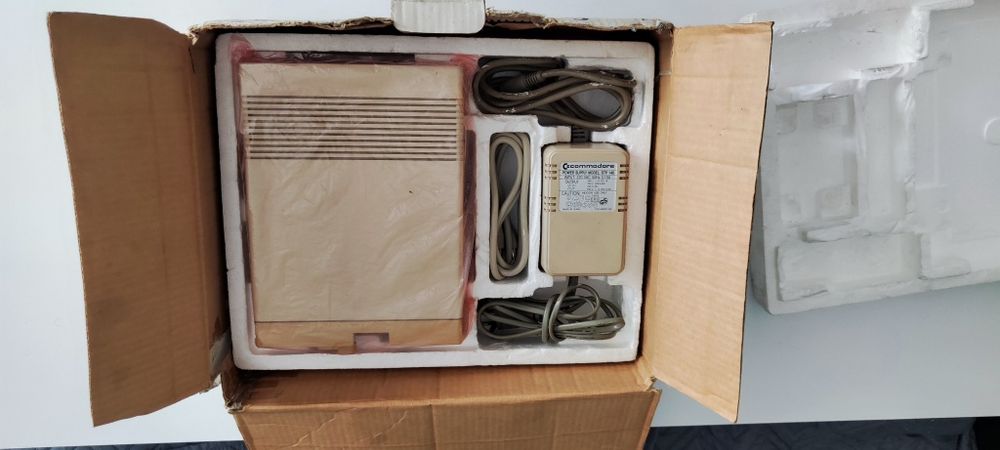 Commodore 1541-II DISK DRIVE