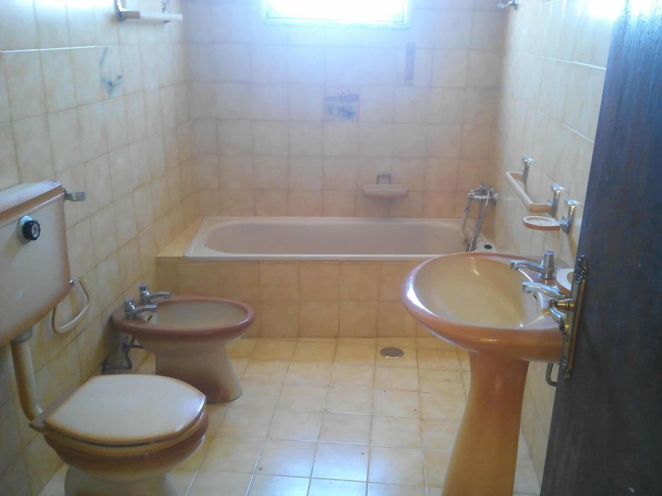 Moradia T4 em Lama de Arcos ,Chaves