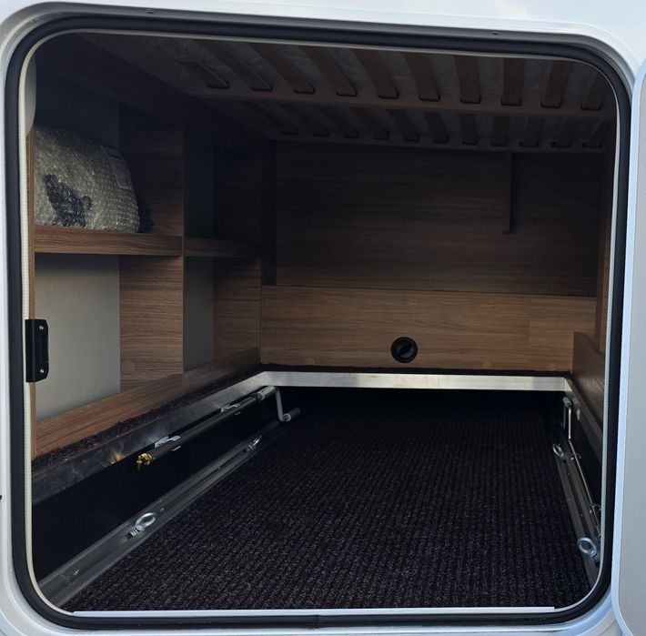 WEINSBERG Cara Suite 650MF будинок на колесах