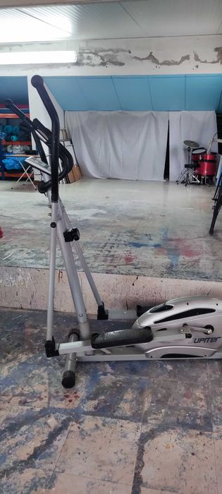 Máquina de Ginástica Bicicleta Elíptica