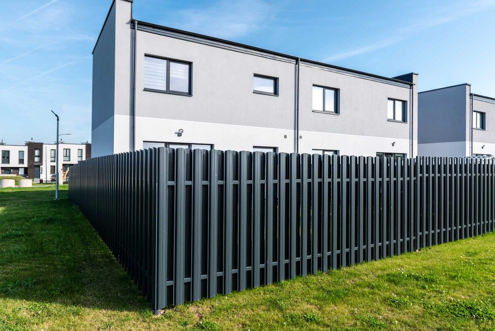 Sztachety metalowe – ogrodzenie sztachetowe na wymiar Tarnów