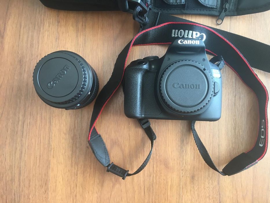 Kit Máquina Fotográfica CANON EOS 2000D