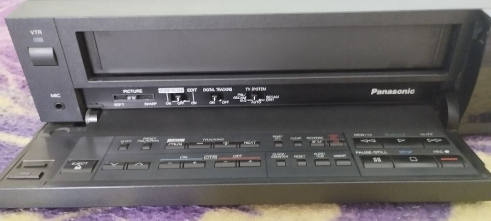 Magnetowid Panasonic 4 głowicowy NVJ 35 HQ nie świeci