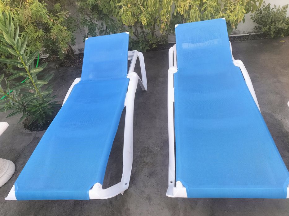 Espreguiçadeira de piscina