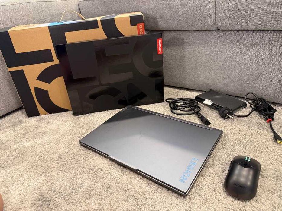 Lenovo Legion Slim 7 Gen 8 Portátil Gaming 240 Hz