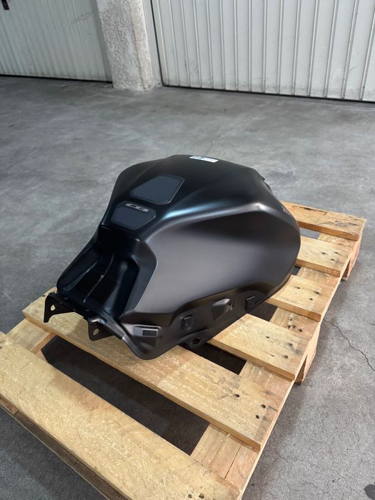Depósito de combustível Honda CB650r