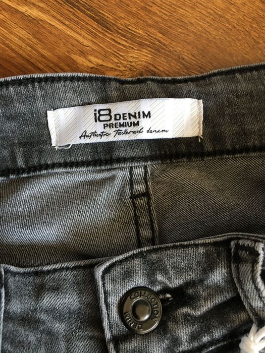 Spodnie jeansowe z sercem rozm S