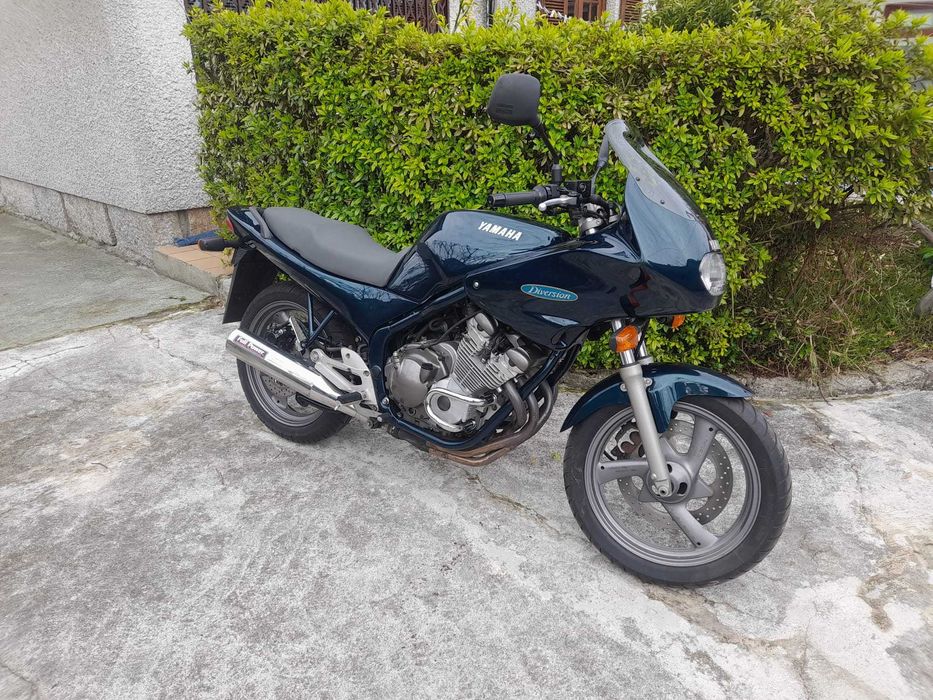 YAMAHA Moto Diversion 600