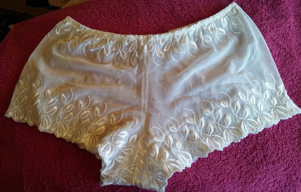 Spodenki/majtki koronkowe M