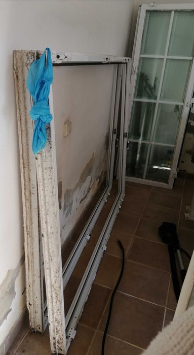 2 janelas 140x197, vidro duplo.