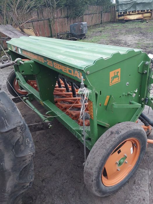 Siewnik Amazone 2 5 , 3 0 D8
