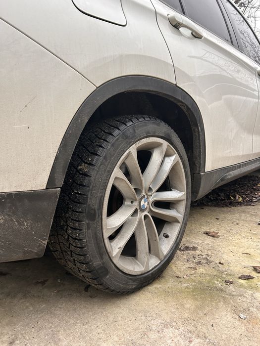 BMW x1 Xdrive28I 2013 року