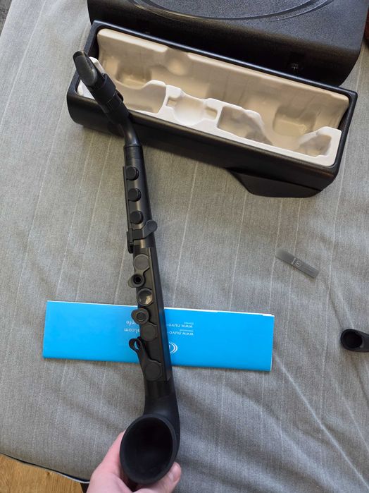 Saksofon Nuvo Jsax 2.0 + naklejki ochronne