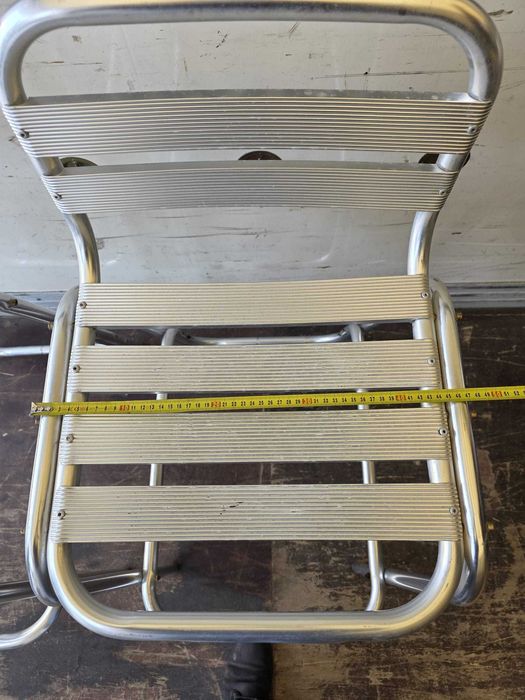 2 Cadeiras altas em alumínio – estilo bar / balcão